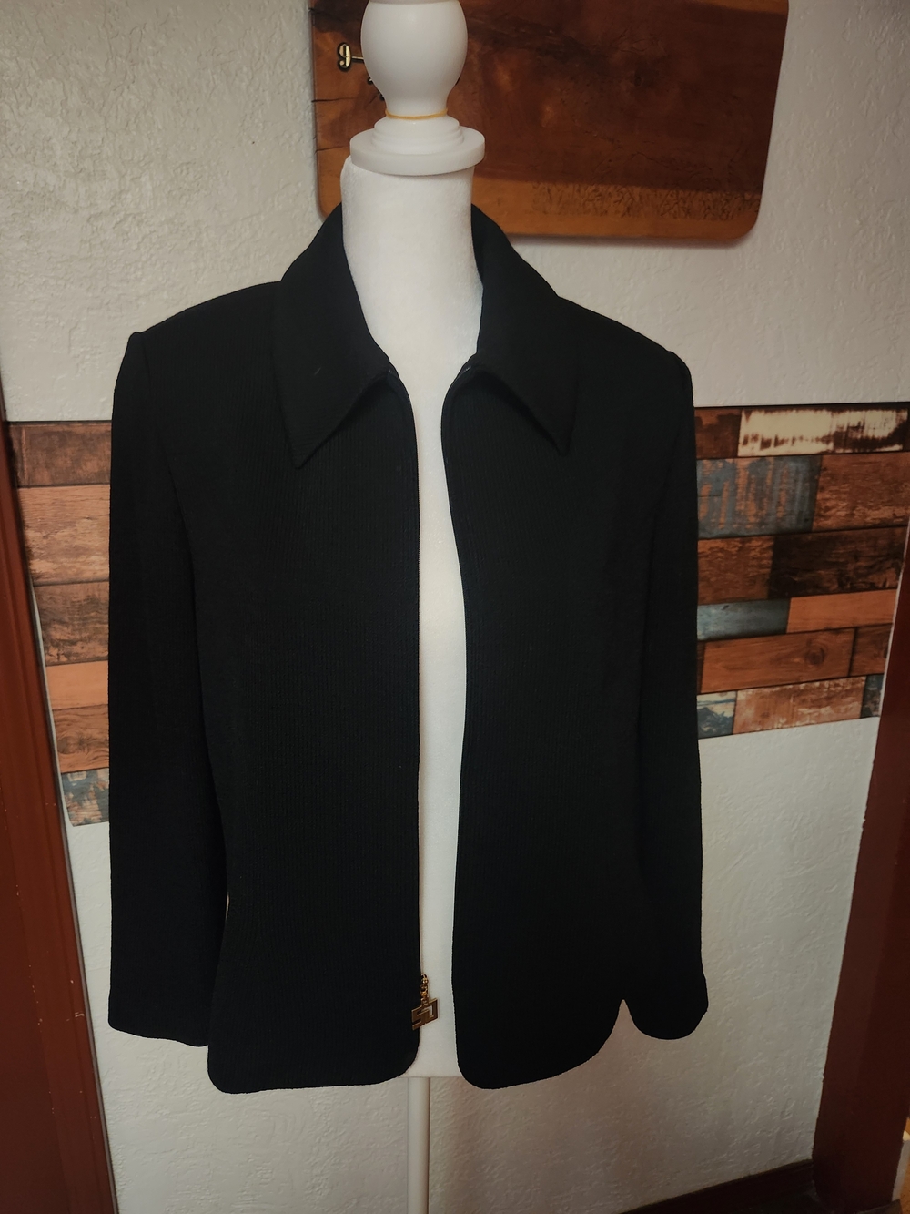 St. John Collection Black Open-Front Collar Jacket